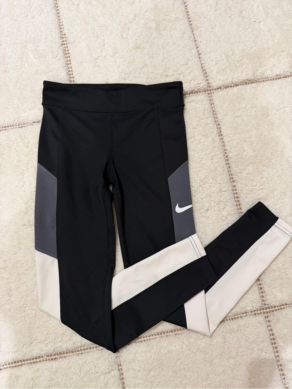 Nike Girls' Black, Gray & Cream Colorblock Leggings